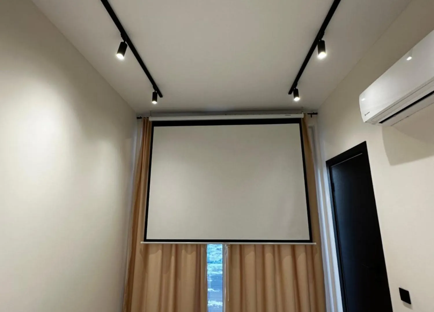 Домик 2 Kok Tobe Village Almaty